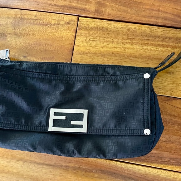 Fendi Zucca logo - Picture 7 of 16